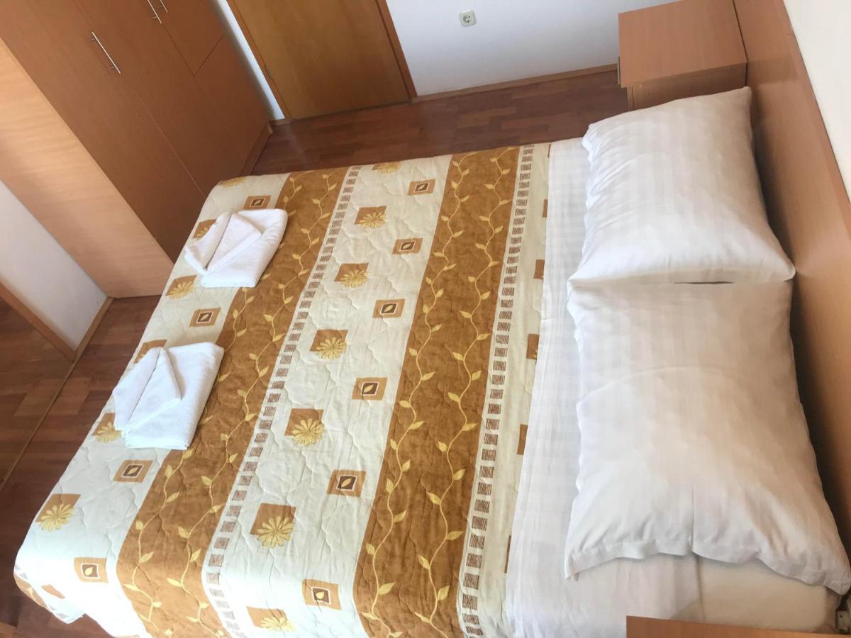 Cosy Sun-Splashed Bedroom - Pansion Hajduk 코츌라 외부 사진